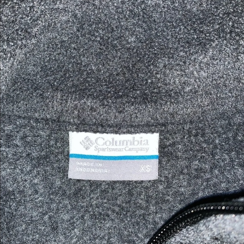❗️ SOLD Columbia sweater - Picture 2 of 5
